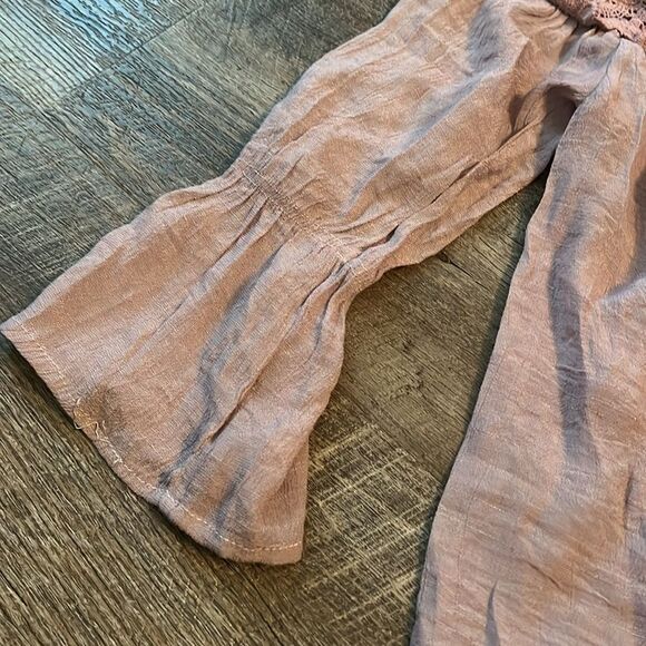 L Love Women’s Small Mauve Off Shoulder Boho Lace Crochet Blouse Romantic - Picture 3 of 4